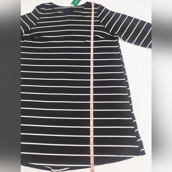 NWT button back dress. - Picture 6 of 7